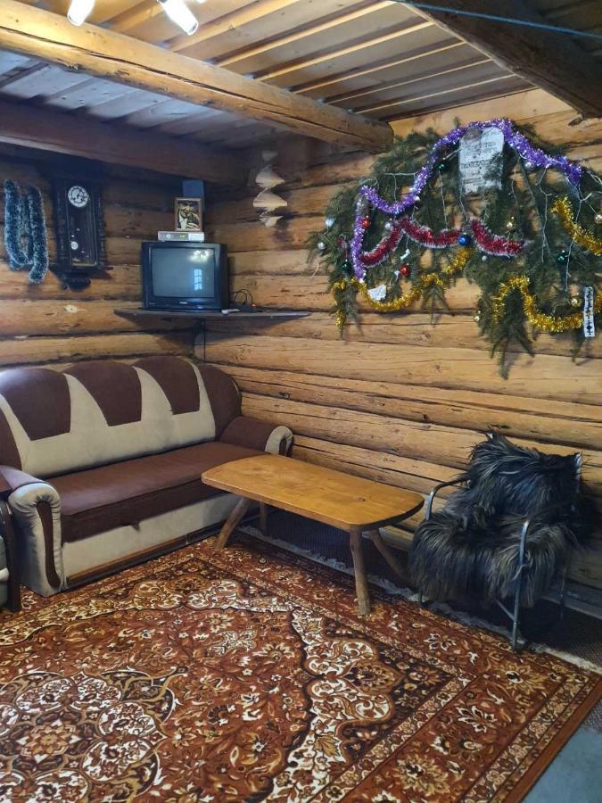 ルムショーリ Хатина Біля Потокаヴィラ エクステリア 写真